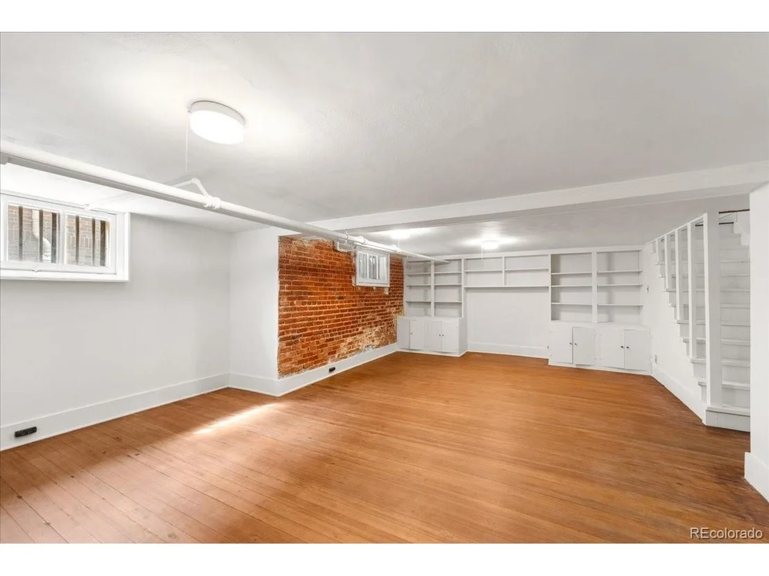 Photo of 674 Steele St