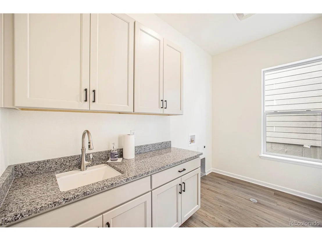 Photo of 671 Scrubjay Cir