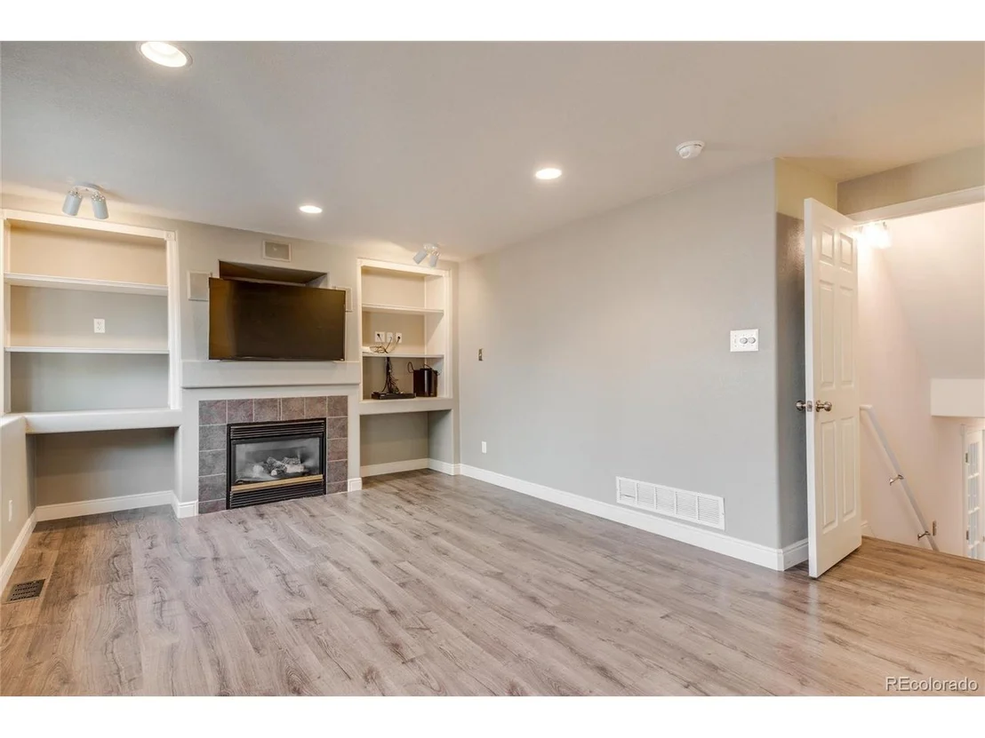 Photo of 5438 Fox Run Blvd