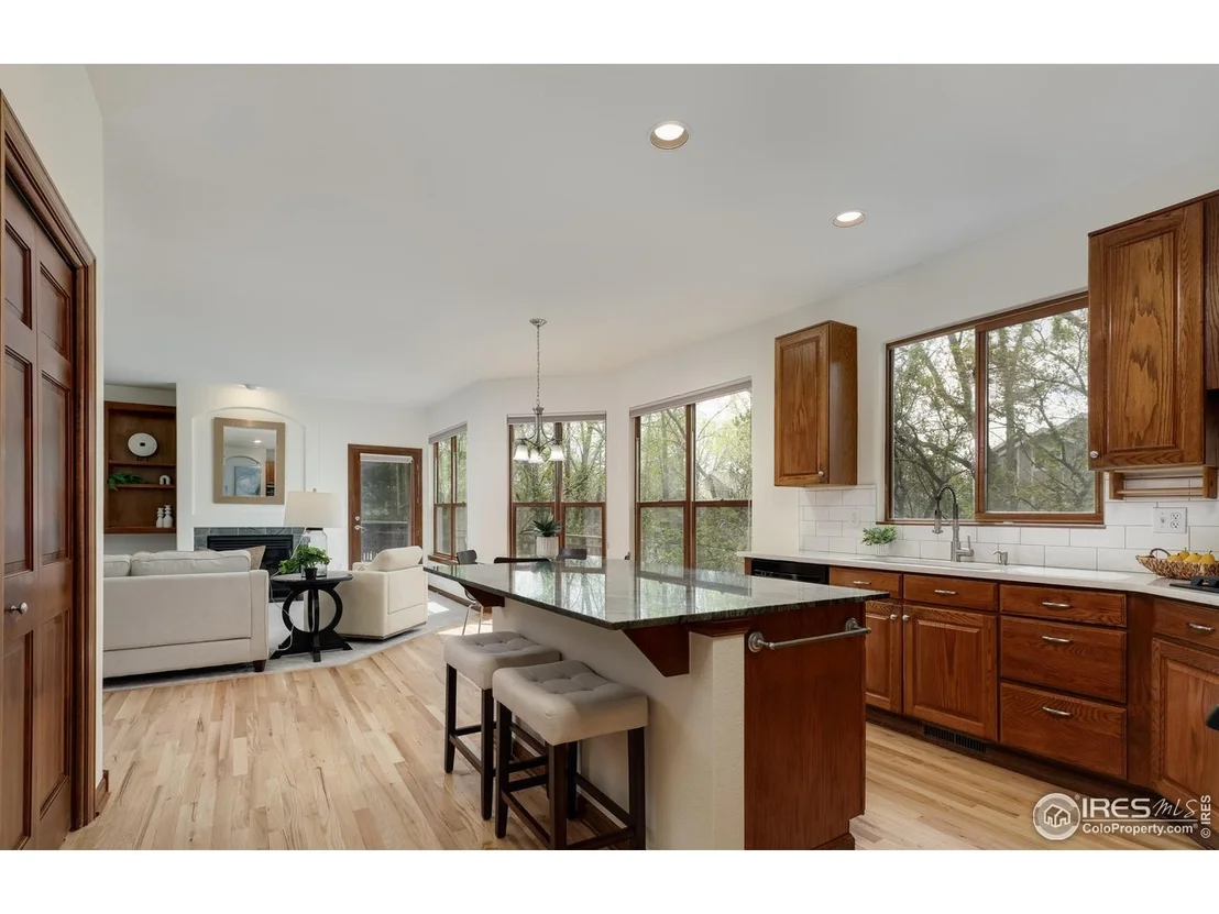 Photo of 4866 Franklin Dr
