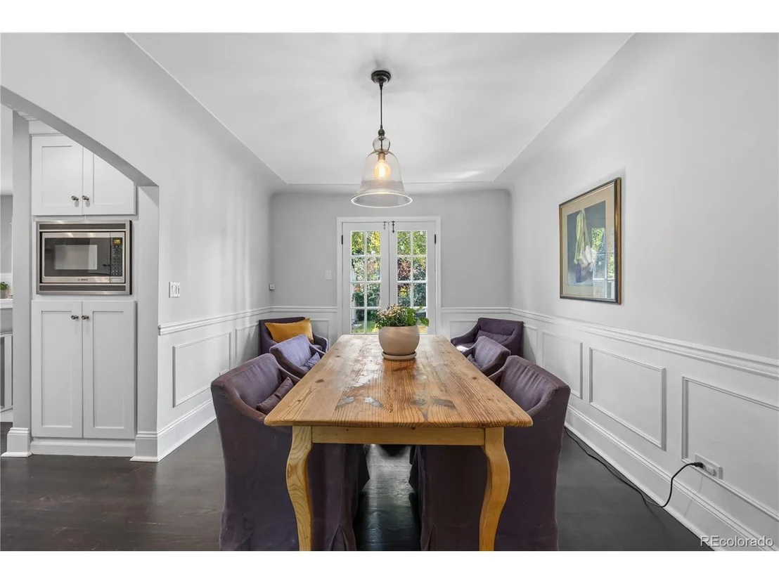 Photo of 2375 Locust St