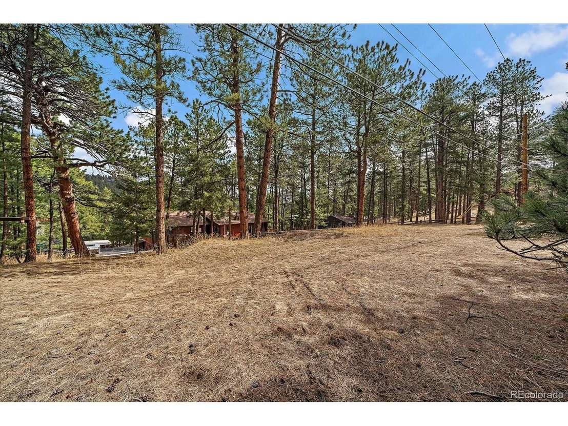 Photo of 28630 Pine Dr