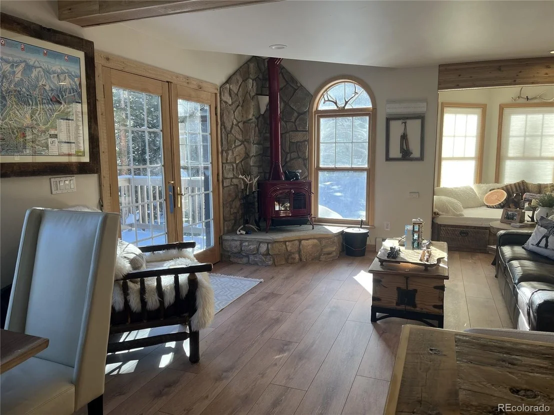 Photo of 215 Bum Dr