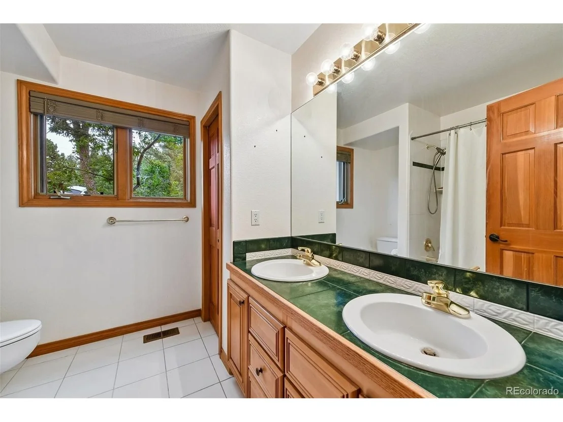 Photo of 6252 S King Dr