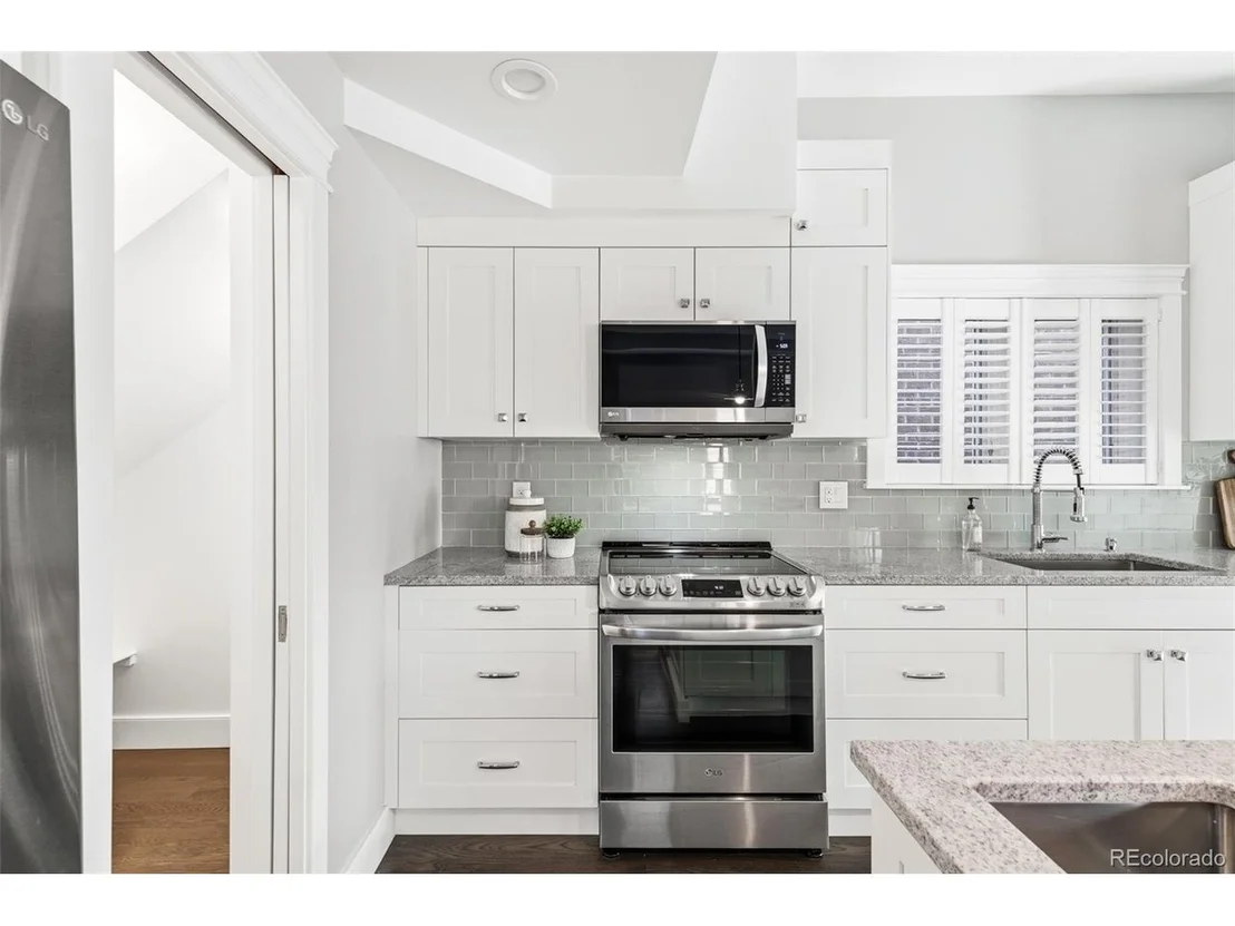 Photo of 3321 Bryant St