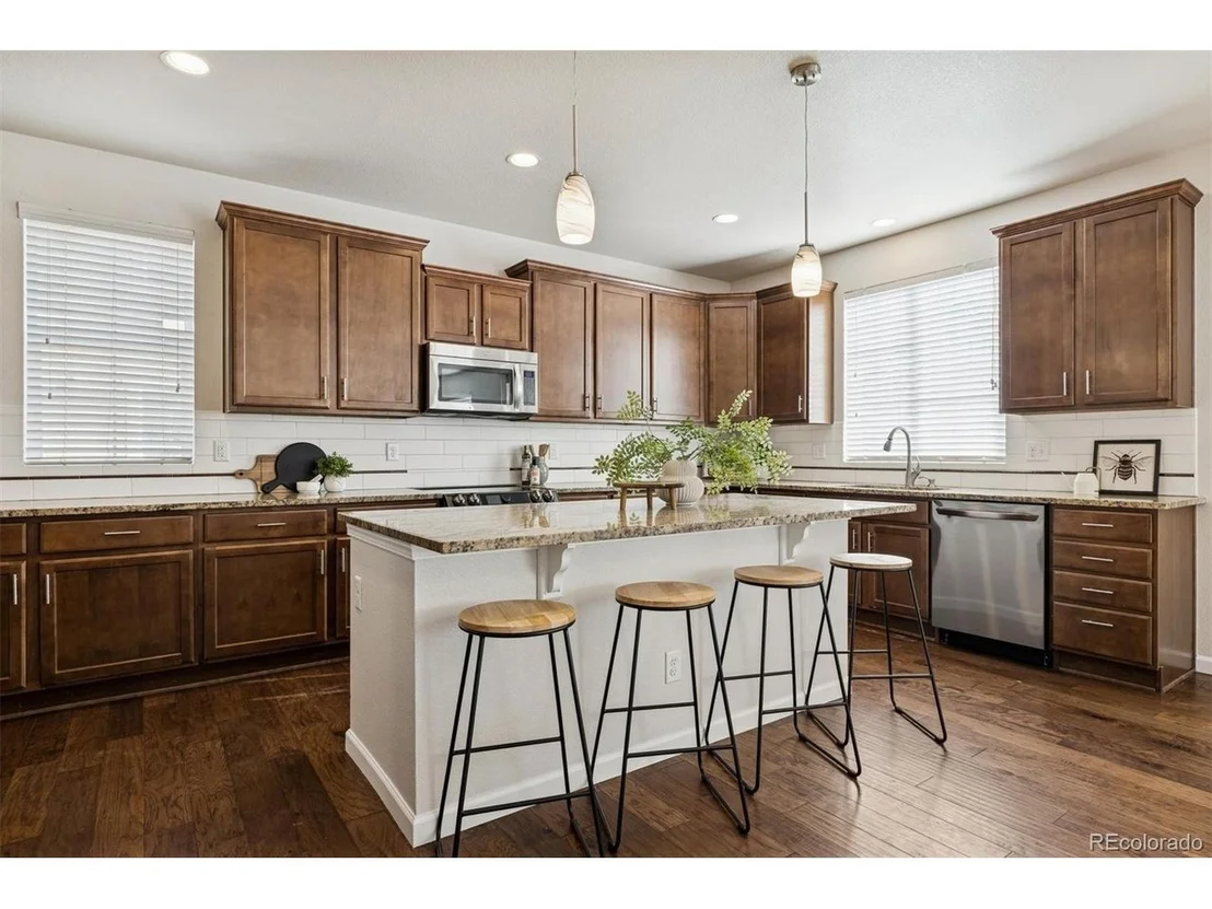 Photo of 6348 Union Ave