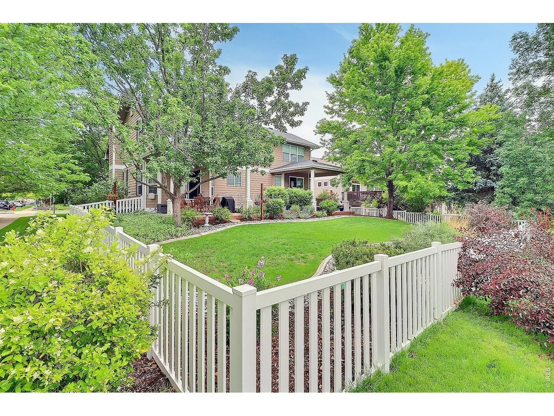 Photo of 101 54th Ave
