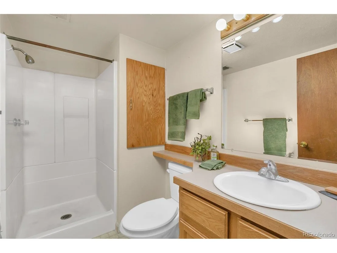 Photo of 162 48th Ave