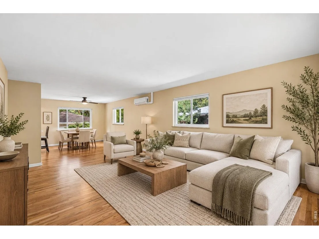 Photo of 441 Harvard Ln
