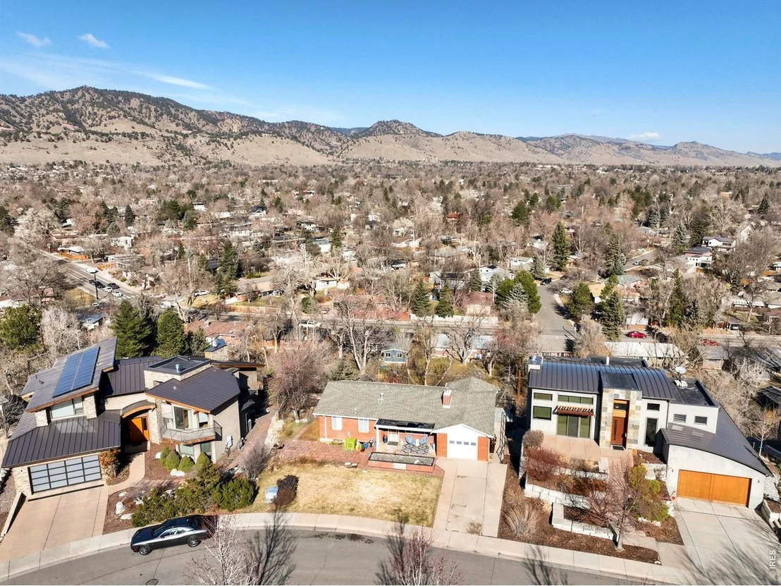 Photo of 2003 Balsam Dr