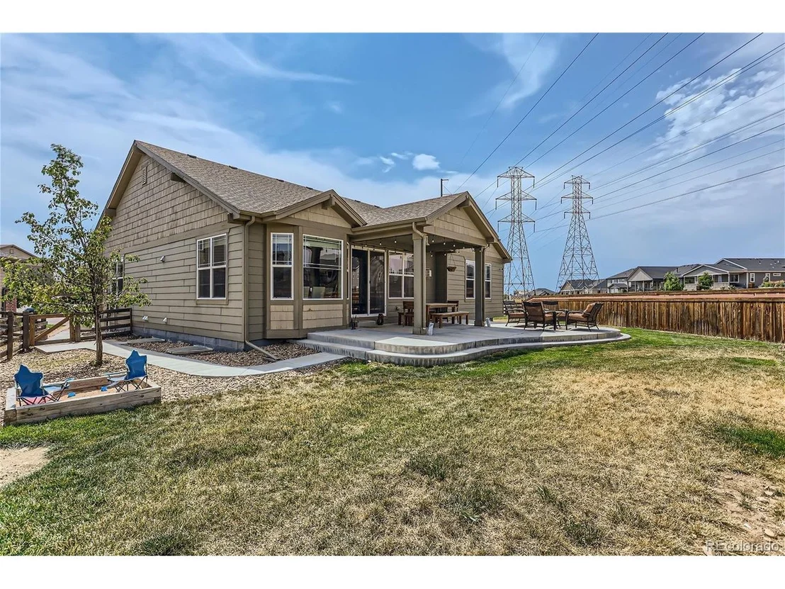 Photo of 22553 E Union Cir