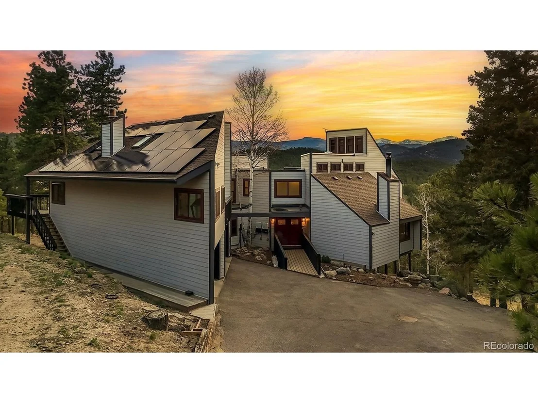 Photo of 27383 Mildred Ln