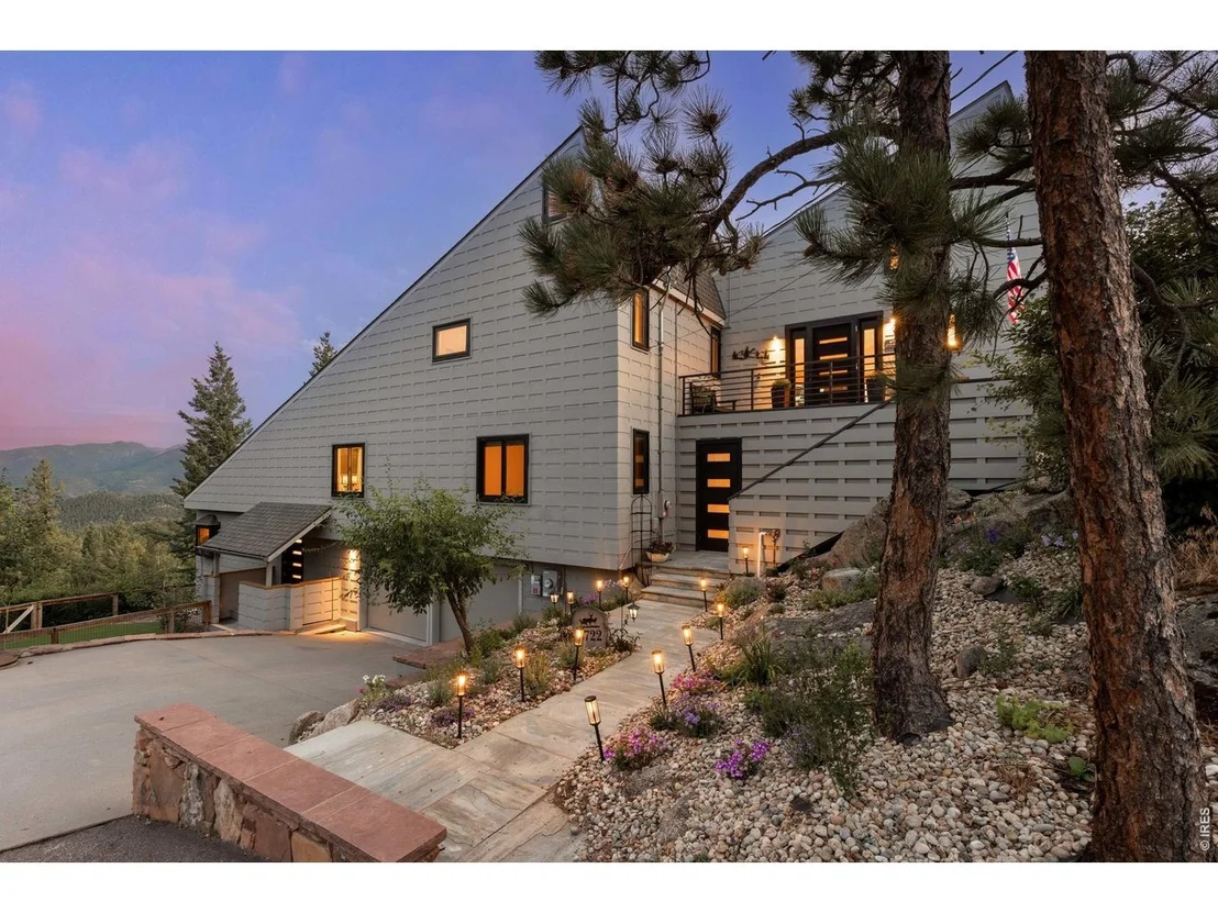 Photo of 6722 Flagstaff Rd