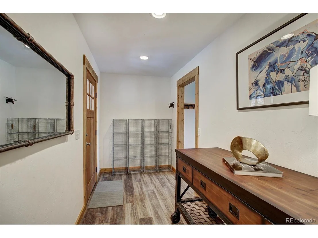 Photo of 1002 Venture Rd