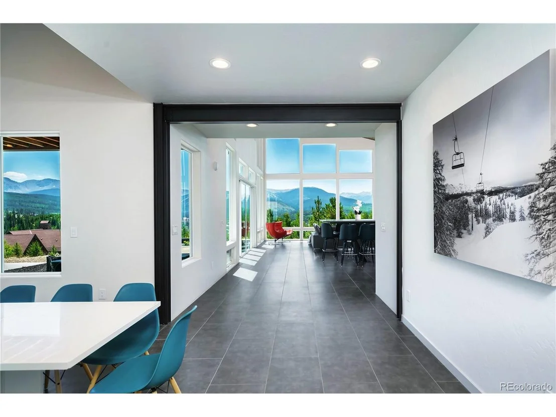 Photo of 28 Rainbow Dr