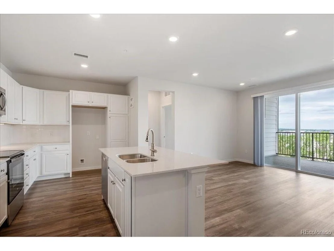 Photo of Unit 1304 at 487 Interlocken Blvd