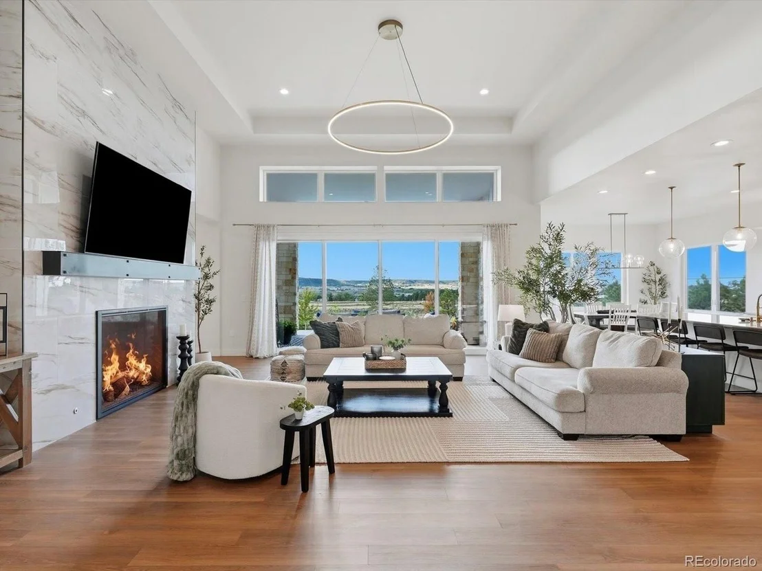 Photo of 1675 Arrowpoint Ct