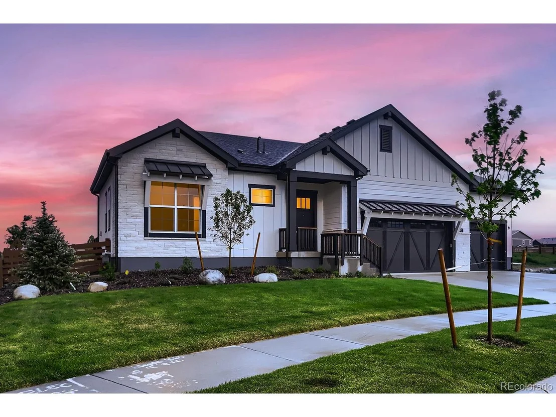 Photo of 895 Quarry Cir