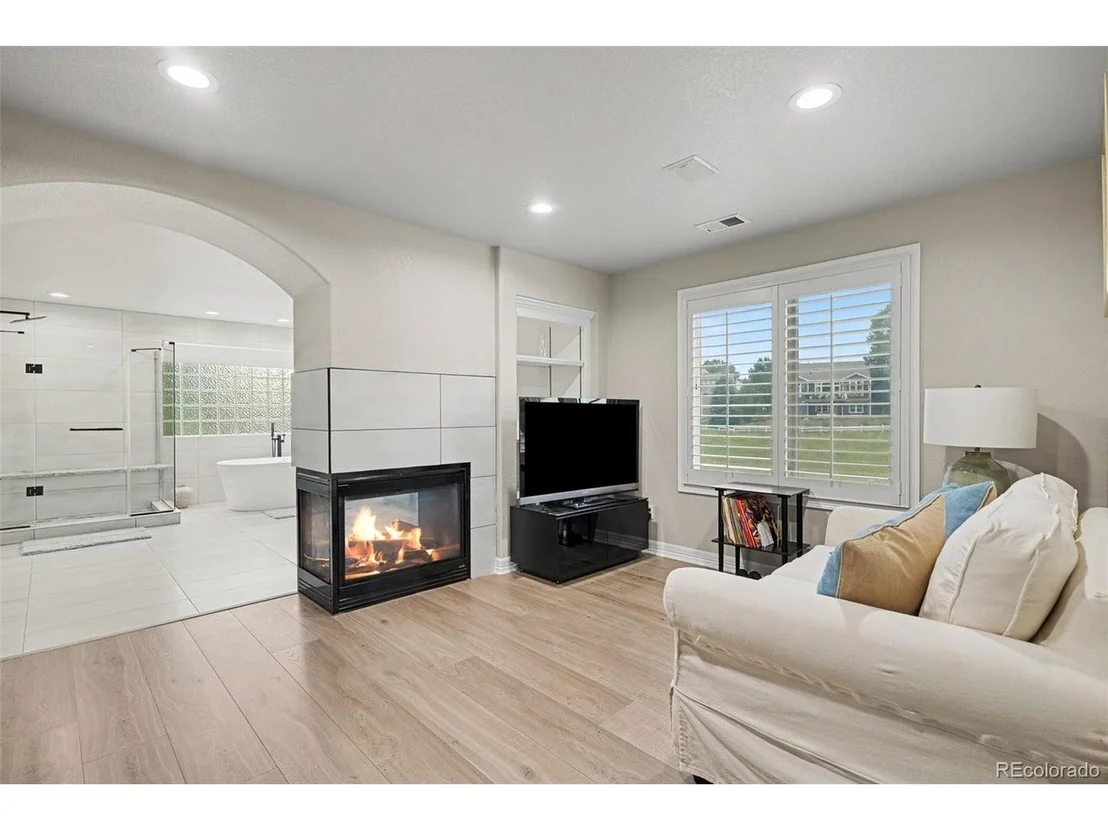 Photo of 6950 Esperanza Dr