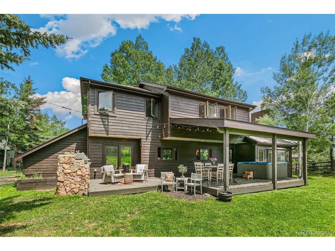 Photo of 1927 Sunset Cir