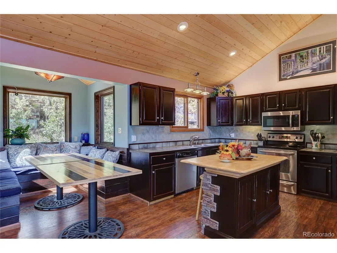 Photo of 11183 Conifer Mountain Rd