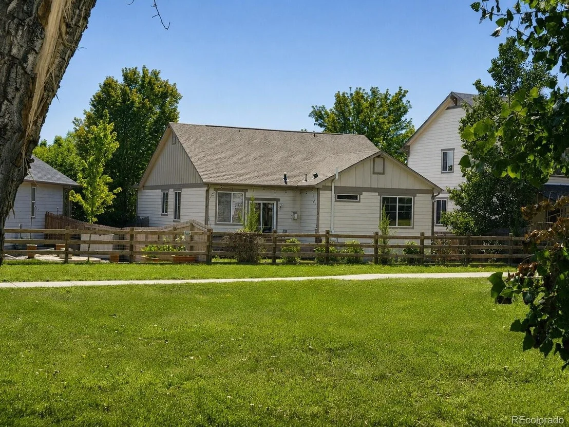Photo of 1869 Trevor Cir