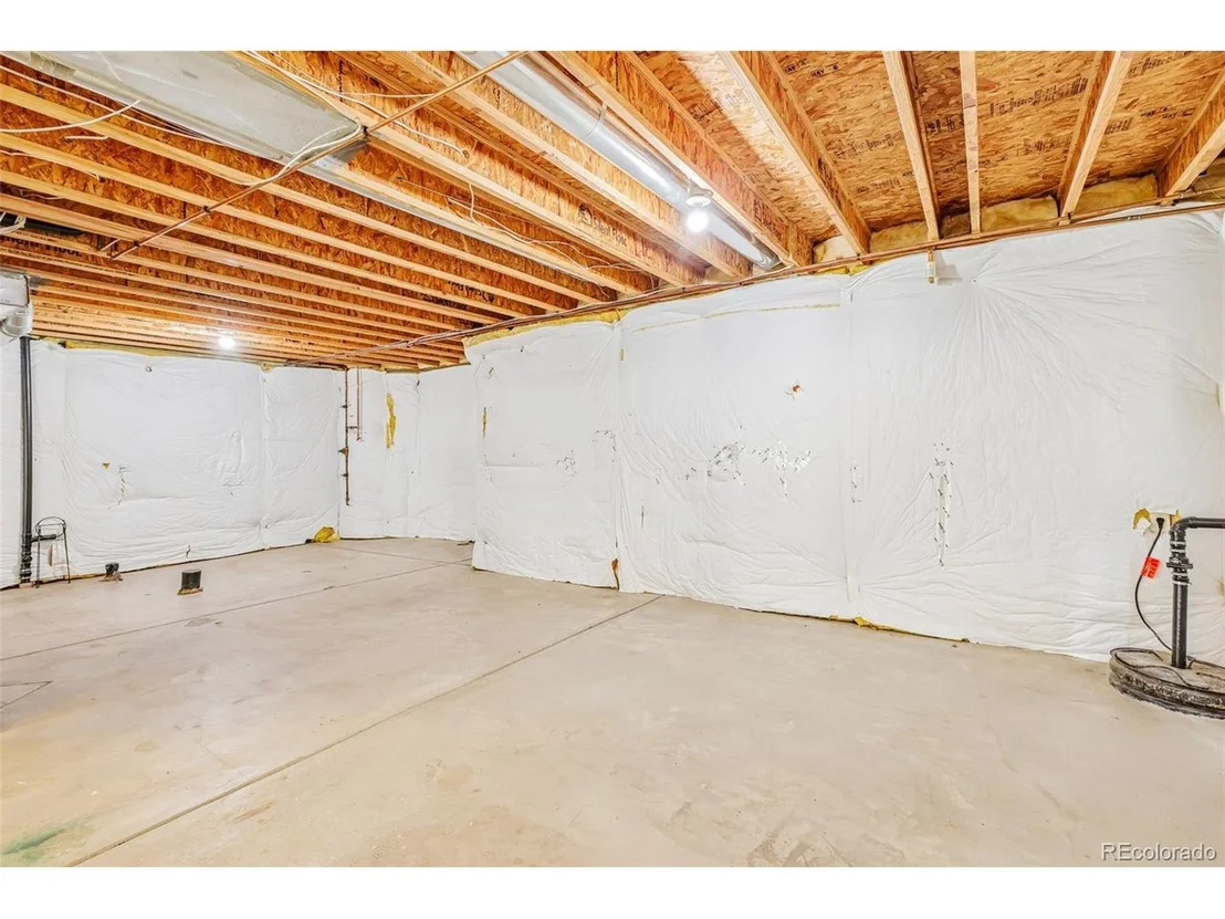 Photo of 5974 Sparrow Ave