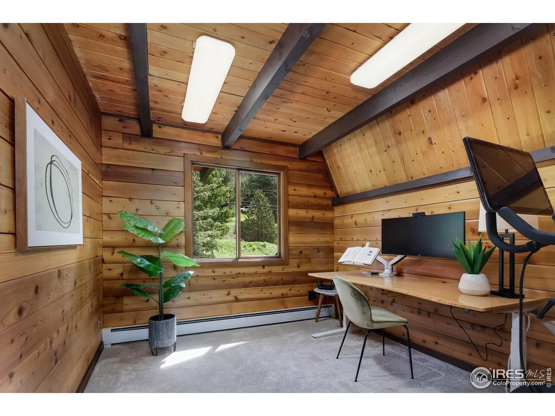 Photo of 604 Bow Mountain Rd