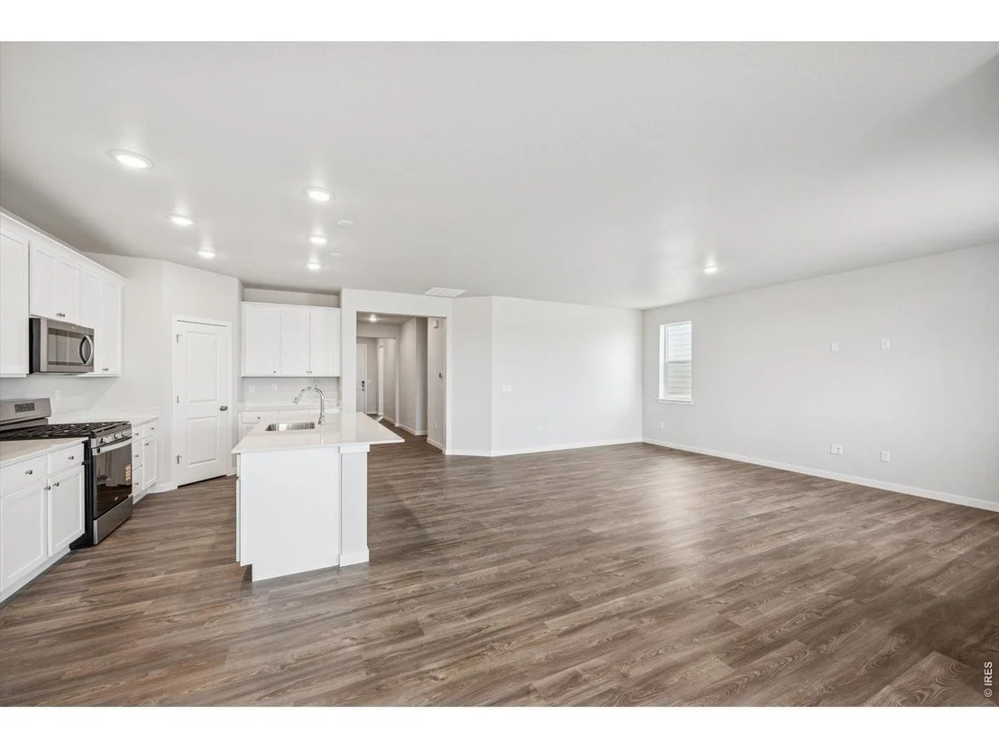 Photo of 815 Kettlepond Way