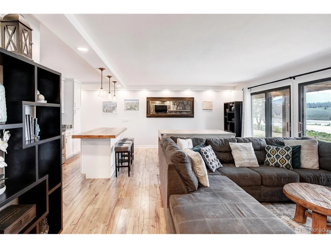 Photo of Unit B102 at 32 Corinthian Cir