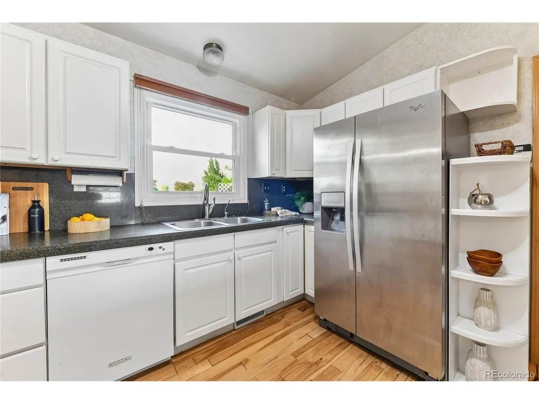 Photo of 100 Flora Ct