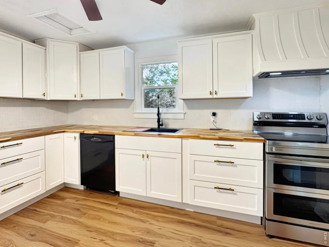 Photo of 504 N 6th Ave