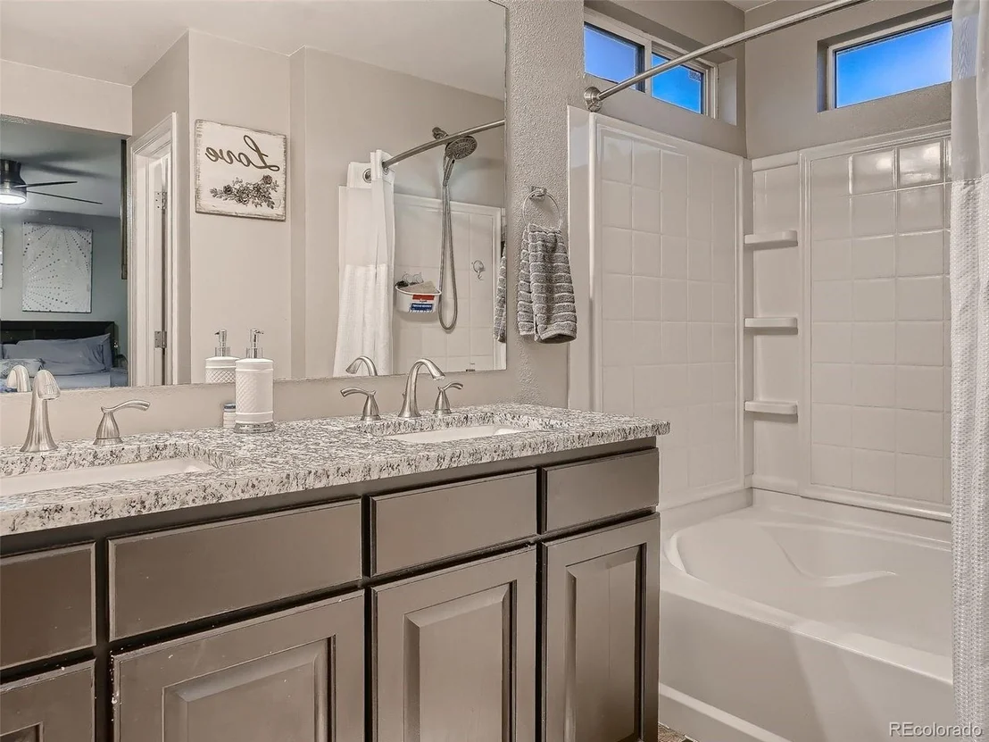 Photo of 10047 Crystal Cir