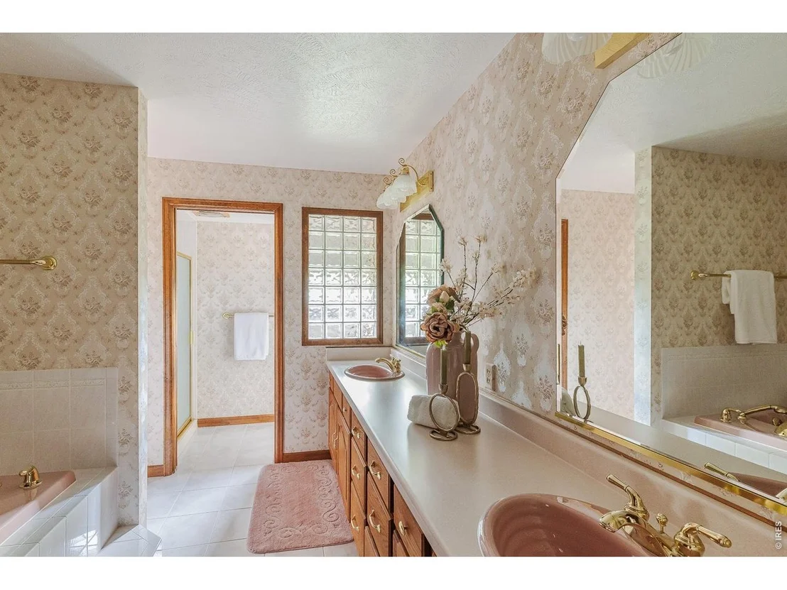Photo of 6686 Apache Ct