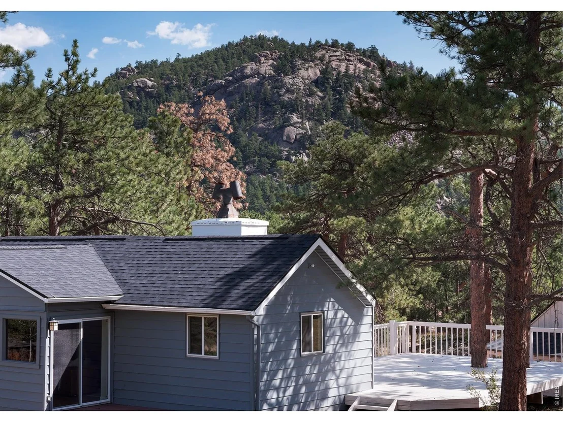 Photo of 465 Deer Ln