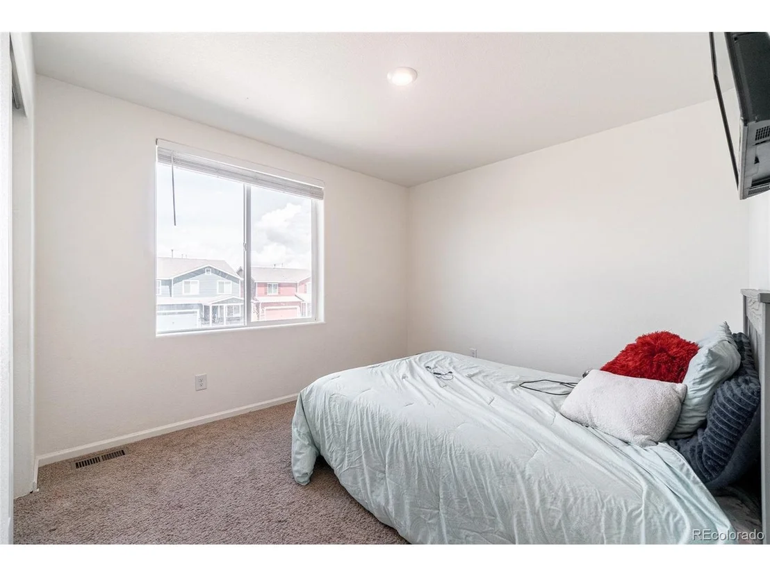 Photo of 47336 Lilac Ave
