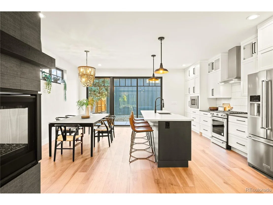 Photo of 3920 Stuart