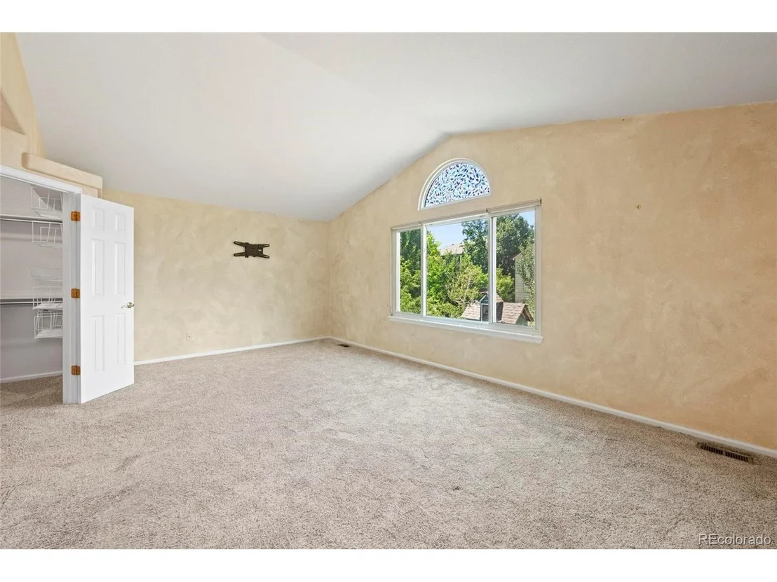Photo of 6846 Edgewood Way