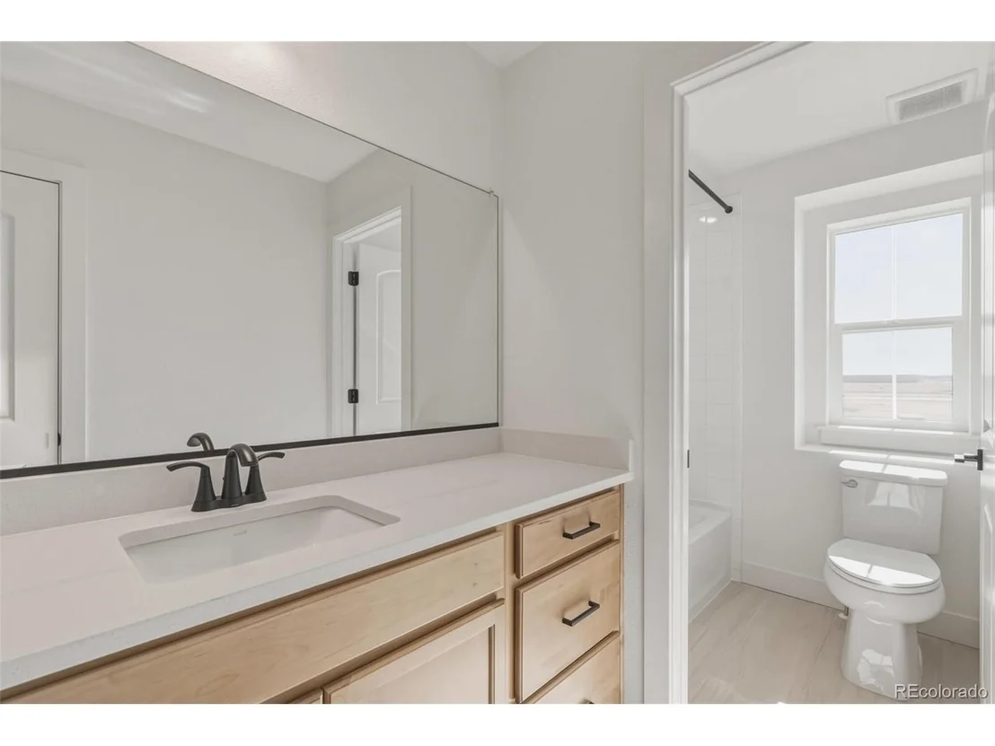 Photo of 1597 Bloom St