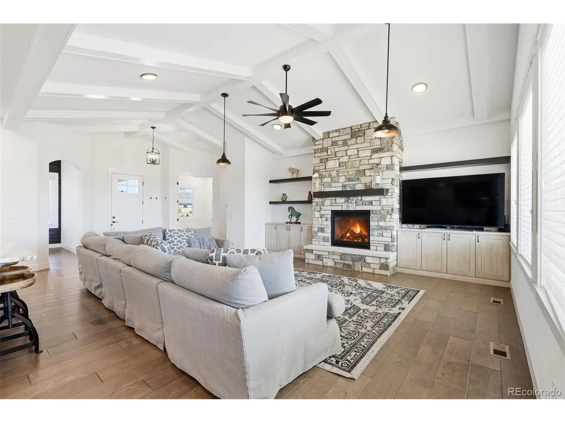 Photo of 900 Berthoud Peak Dr
