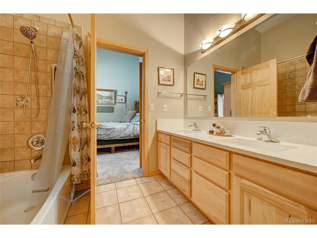 Photo of 326 Park Ave