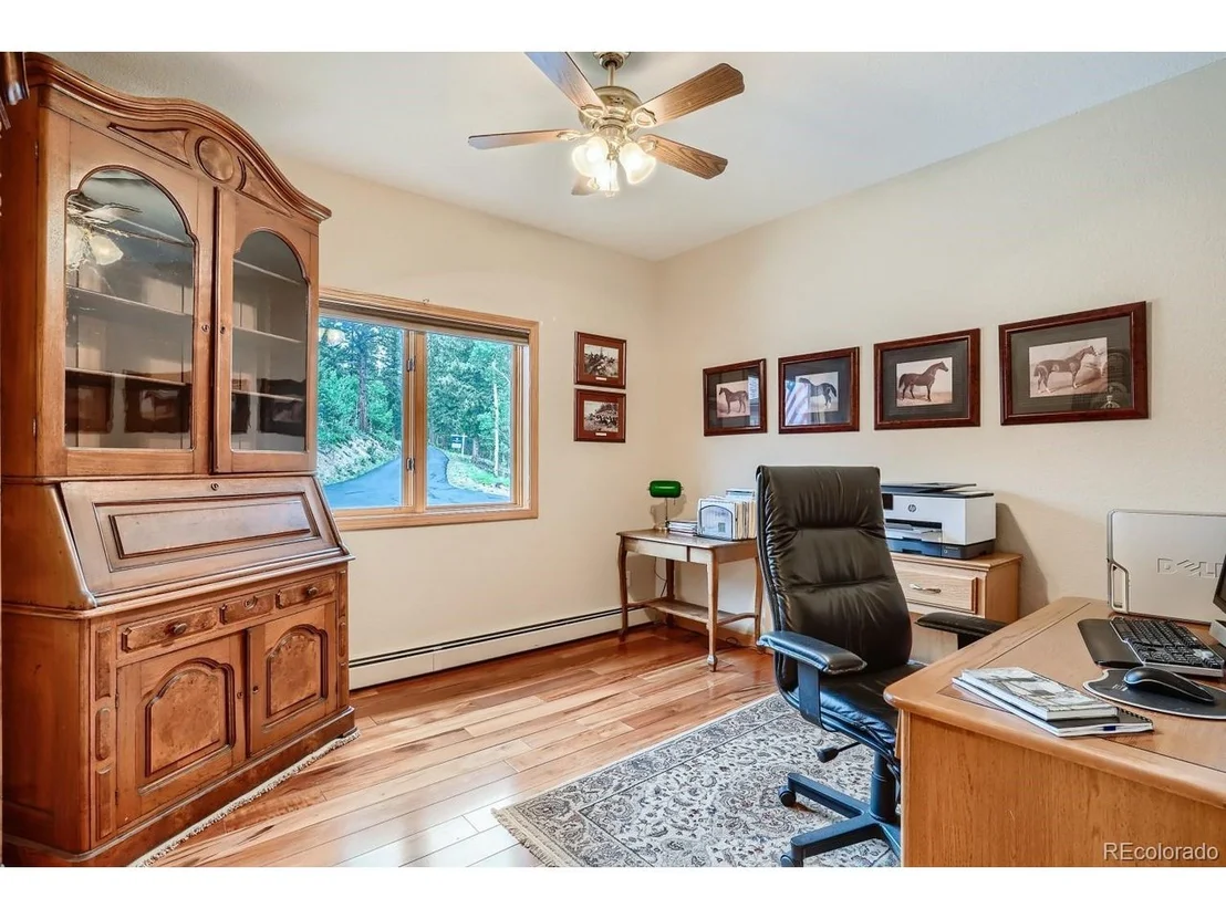 Photo of 1302 Royal Ridge Dr