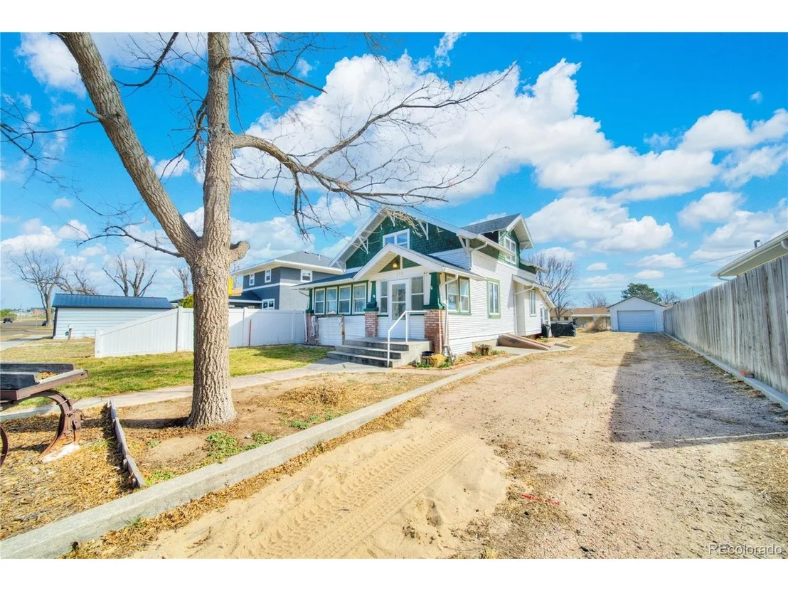 Photo of 550 Custer Ave