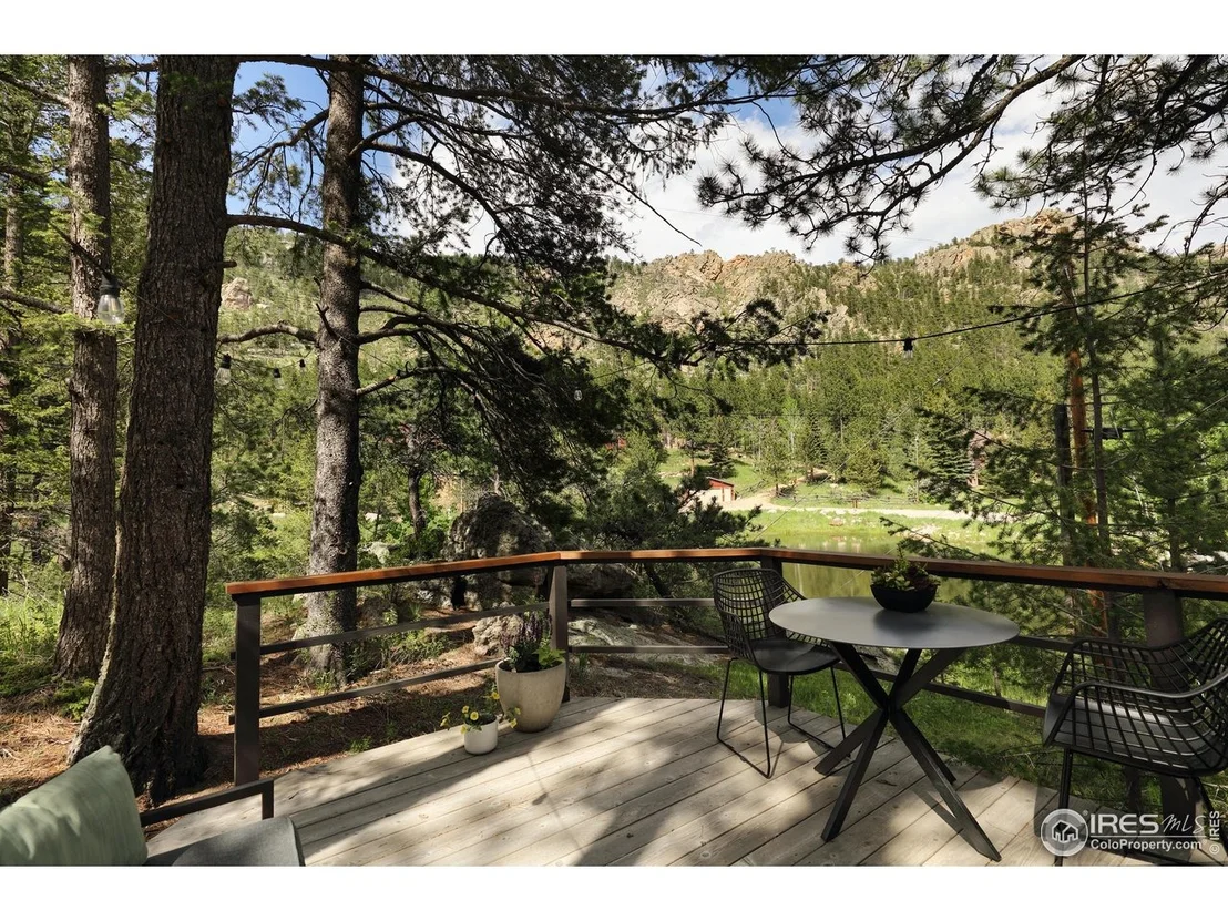 Photo of 451 Cedar Dr