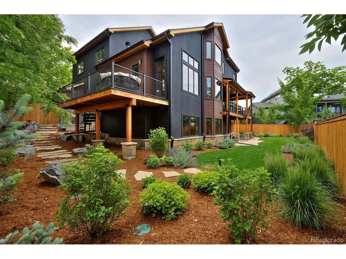 Photo of 679 Augusta Dr
