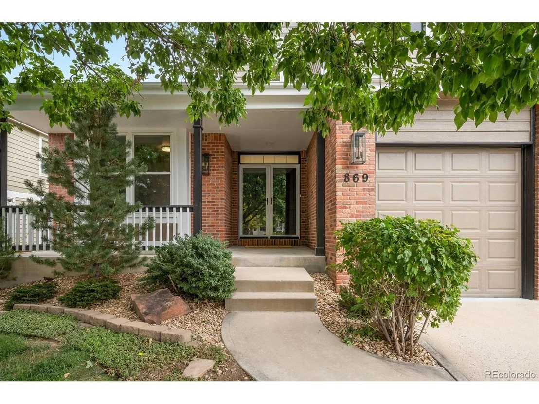 Photo of 869 Shadowstone Dr
