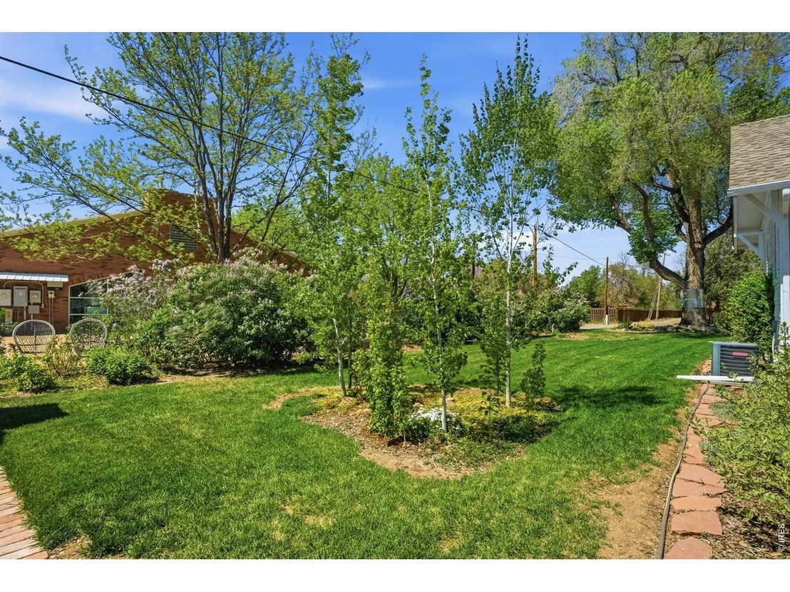 Photo of 212 2nd St