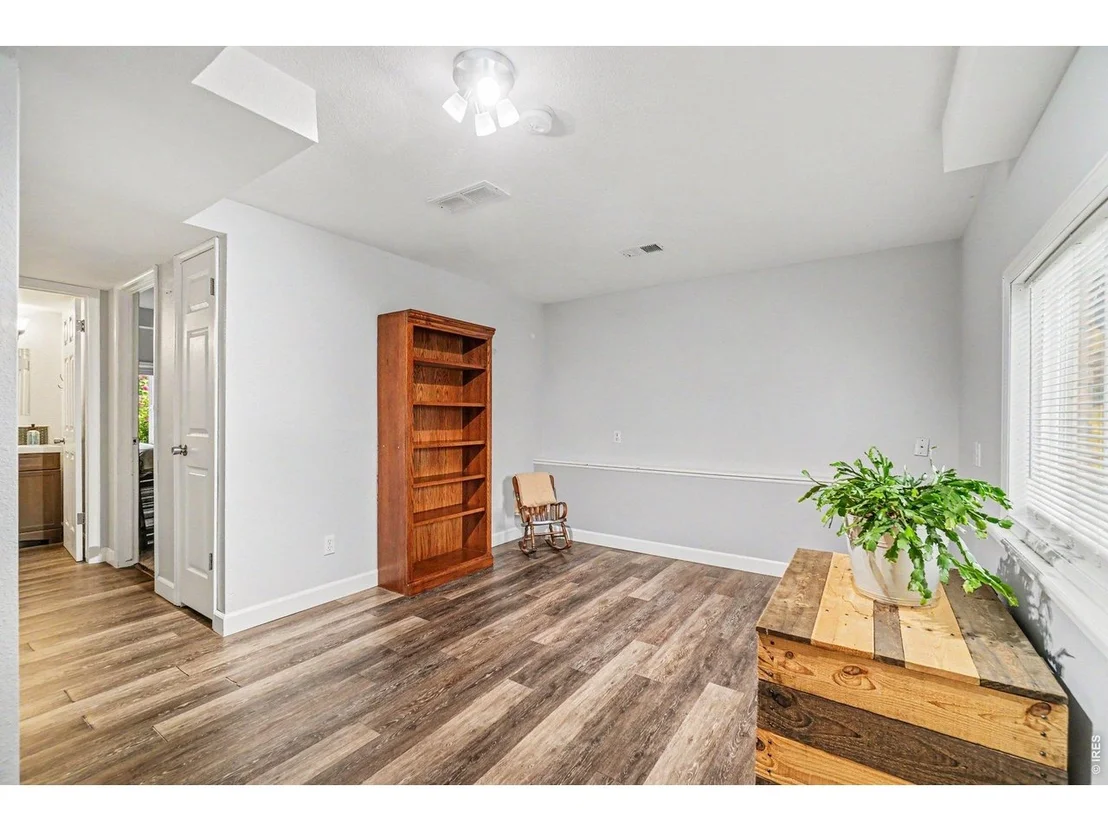 Photo of 1404 Willow Dr