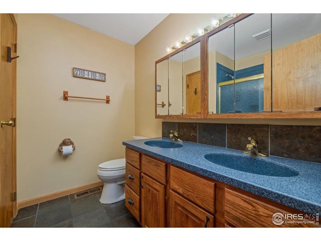 Photo of 578 Alpine Dr