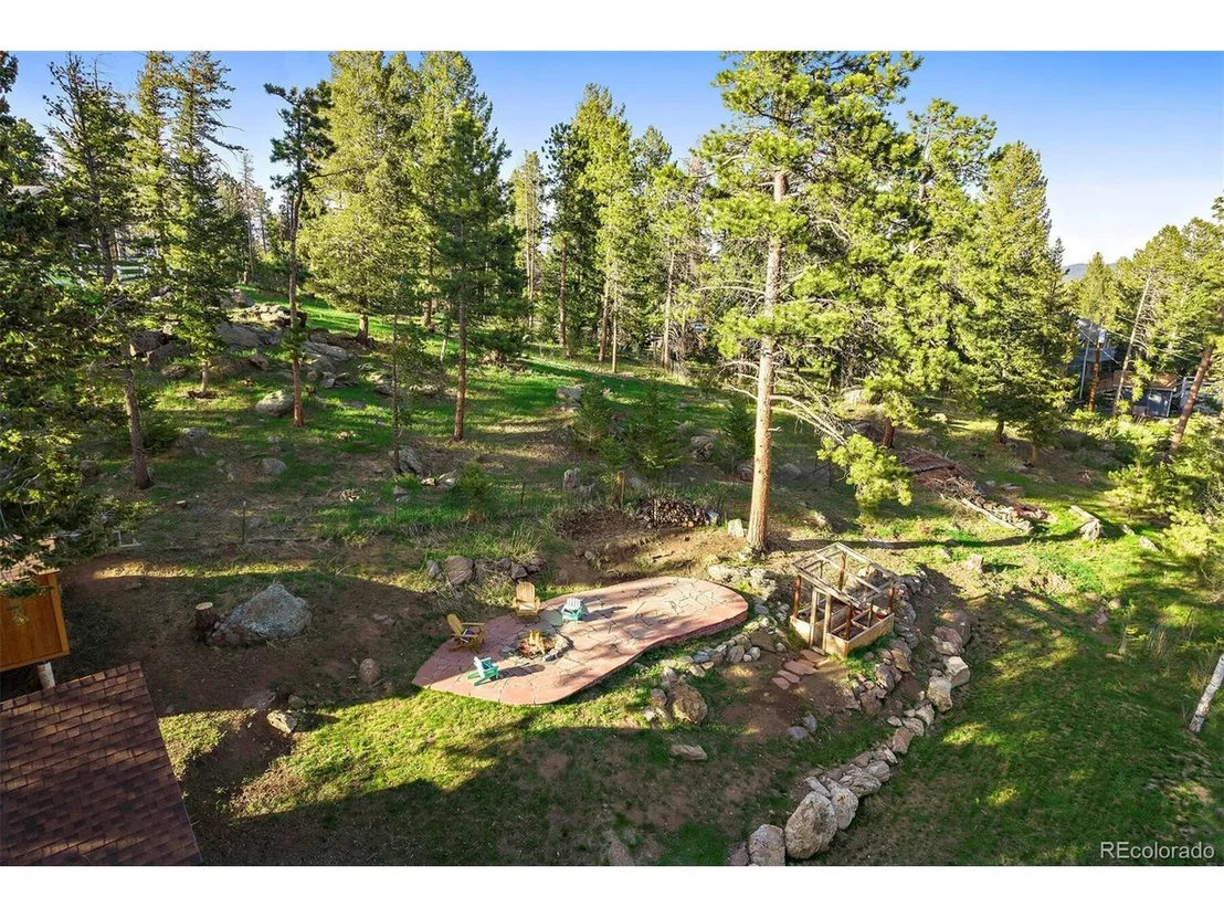 Photo of 489 Circle Dr